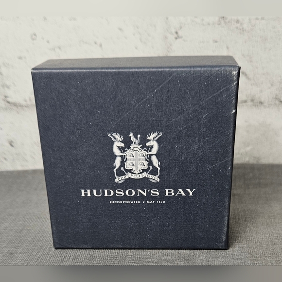 TOMMY Hilfiger Men's Black Dot Pre-Tied Silk Formal Adjustable Bow Tie - Picture 5 of 5